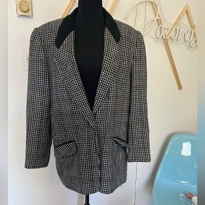 Vintage Chemistry Black and White Houndstooth Wool Blazer